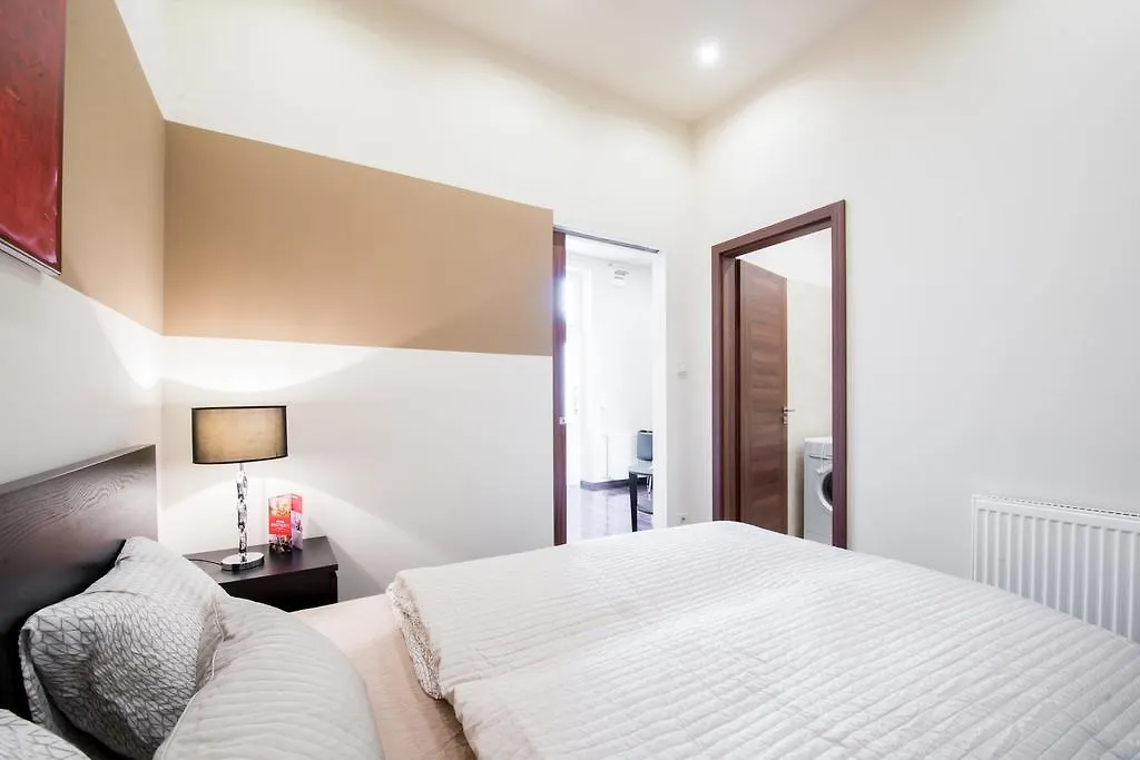Little Boss Apartment Budapeste Hungria